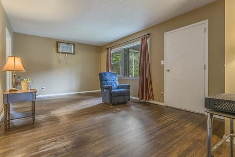 19 Larch Rd, Georgetown, MA 01833 photo 4