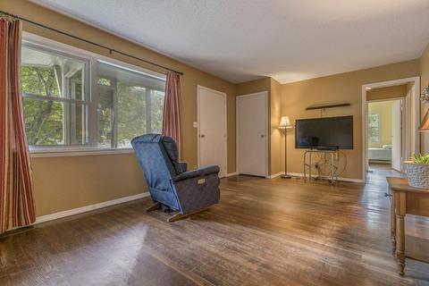 19 Larch Rd, Georgetown, MA 01833 photo 5