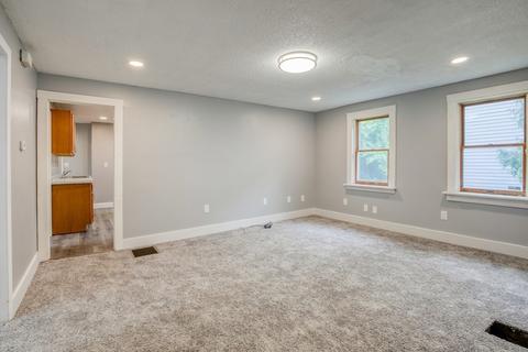 56 James St, Springfield, MA 01105 photo 10