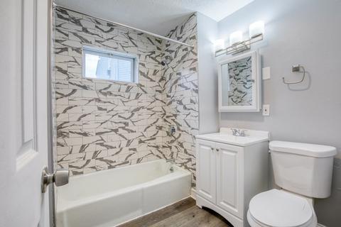 56 James St, Springfield, MA 01105 photo 11
