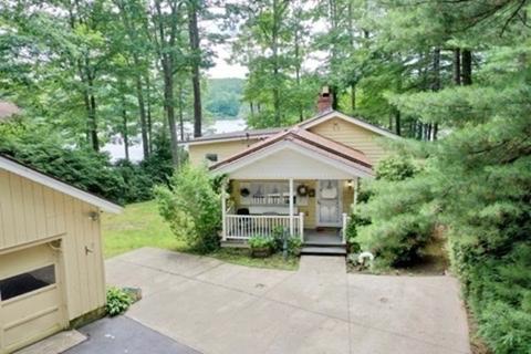 38 Shoreline Dr, Ware, MA 01082 photo 2