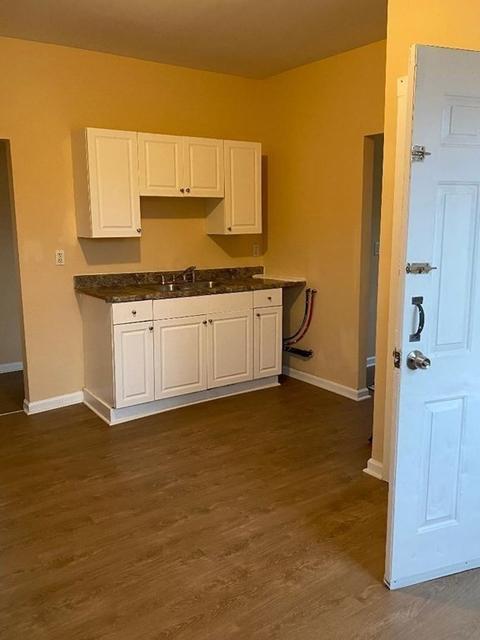 38 Dresden St, Springfield, MA 01109 photo 6