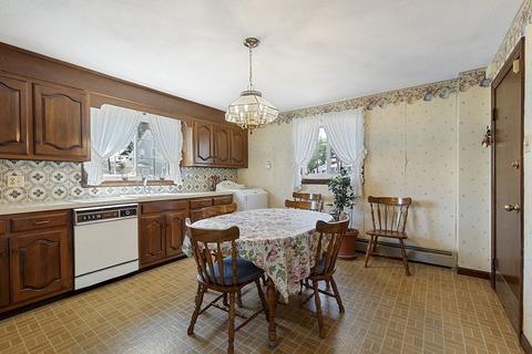 402 Eastern Ave, Lynn, MA 01902 photo 4