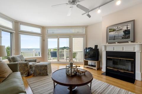 7 Rackliffe St #B4, Gloucester, MA 01930 photo 4