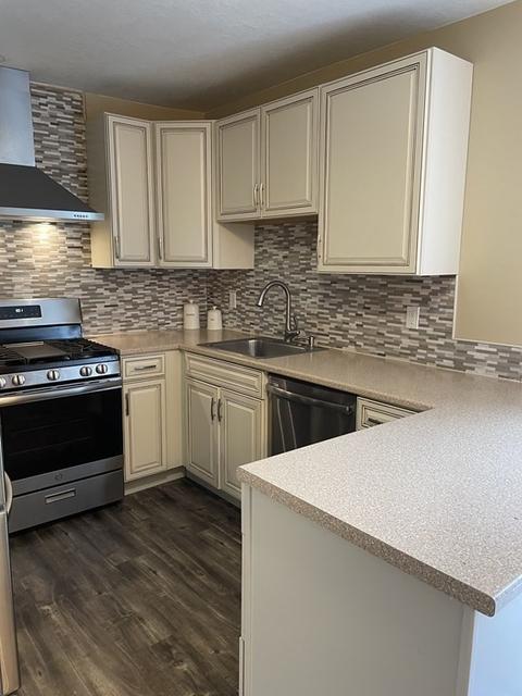 44 Ohio Ave, Chicopee, MA 01013 photo 4