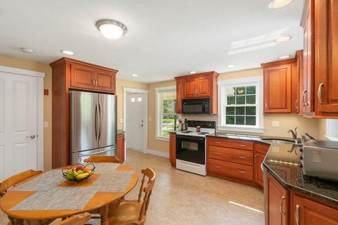 38 Carr St, Sutton, MA 01590 photo 8