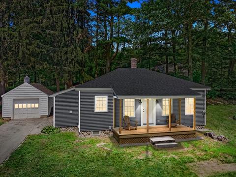 38 Carr St, Sutton, MA 01590 photo 1