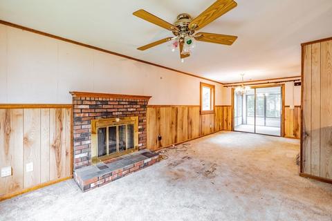 84 Entrybrook Dr, Springfield, MA 01108 photo 8