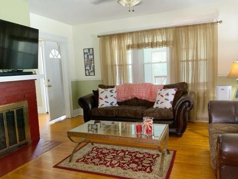 15 Meredith St, Springfield, MA 01108 photo 3