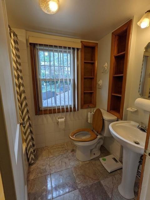 620 Alden St, Springfield, MA 01109 photo 7
