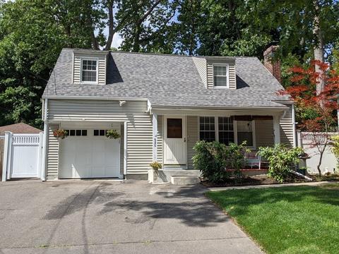 620 Alden St, Springfield, MA 01109 photo 1