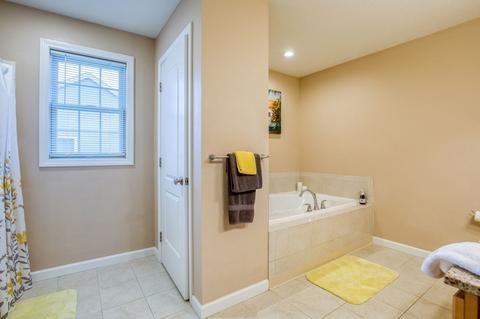 10 Pearson Dr, Springfield, MA 01119 photo 17