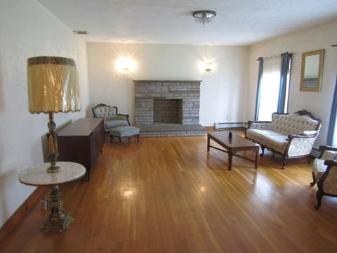 202 Curve St, Dedham, MA 02026 photo 4