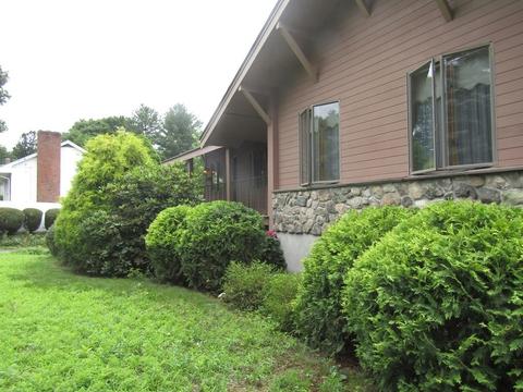 202 Curve St, Dedham, MA 02026 photo 3