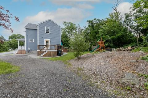44 Hope St, Acushnet, MA 02743 photo 4