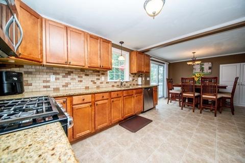 10 Nicholas Dr, Wareham, MA 02571 photo 9