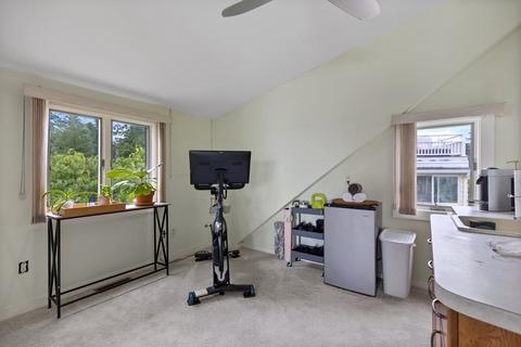 39 Ticehurst Ln, Marblehead, MA 01945 photo 24