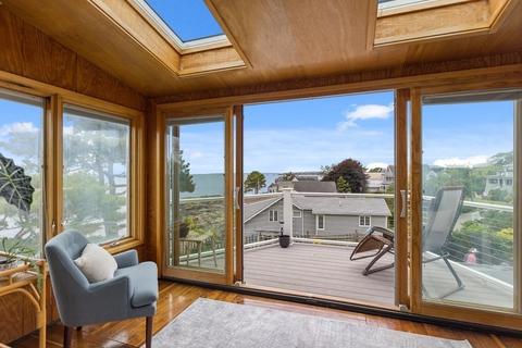 39 Ticehurst Ln, Marblehead, MA 01945 photo 1