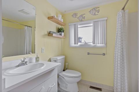 39 Ticehurst Ln, Marblehead, MA 01945 photo 14