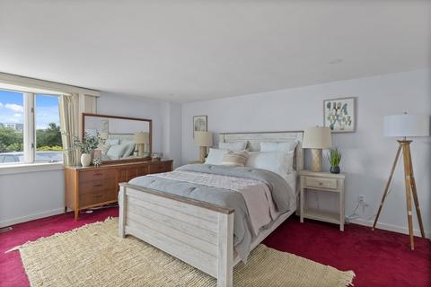39 Ticehurst Ln, Marblehead, MA 01945 photo 7