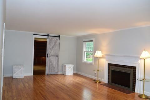 511 Central Ave, Needham, MA 02494 photo 2