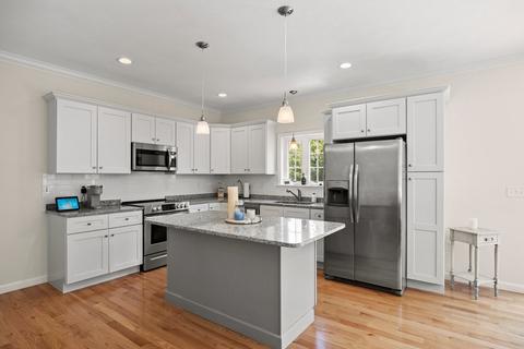 486 Hamilton St, Worcester, MA 01604 photo 16