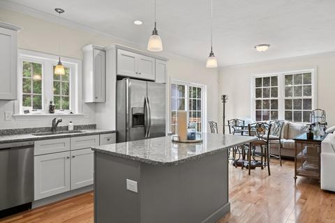 486 Hamilton St, Worcester, MA 01604 photo 19