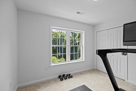486 Hamilton St, Worcester, MA 01604 photo 35