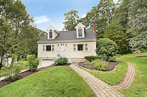 65 Everett St, Canton, MA 02021 photo 2