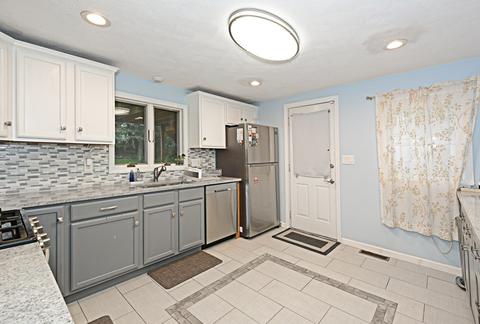 65 Everett St, Canton, MA 02021 photo 12