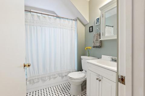 44 Wallis St #2, Beverly, MA 01915 photo 18
