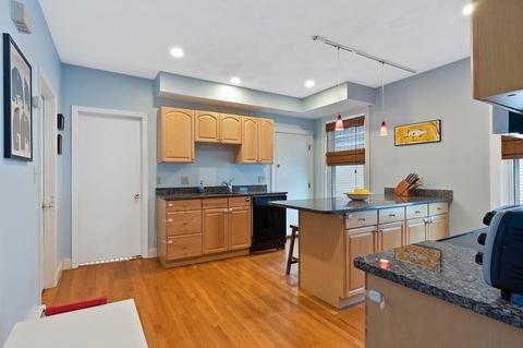 44 Wallis St #2, Beverly, MA 01915 photo 16