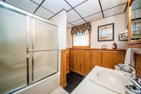 71 Waring St, Fall River, MA 02720 photo 27