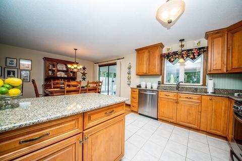 71 Waring St, Fall River, MA 02720 photo 16