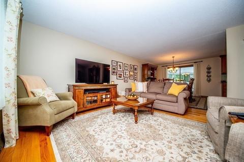 71 Waring St, Fall River, MA 02720 photo 8