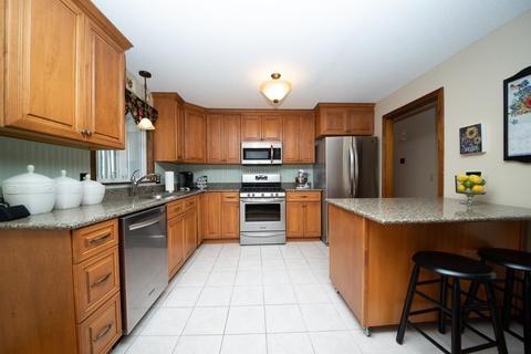 71 Waring St, Fall River, MA 02720 photo 14