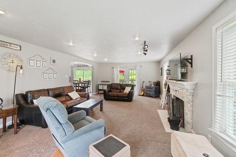 39 Howe Rd, Spencer, MA 01562 photo 8