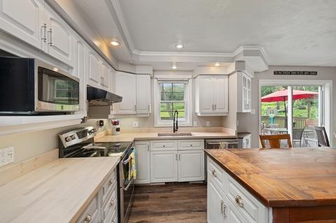39 Howe Rd, Spencer, MA 01562 photo 3