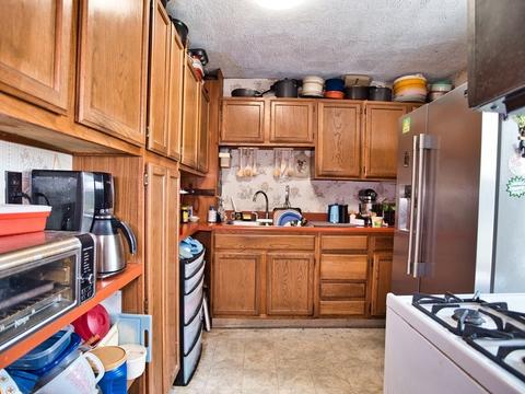33 Morton St, Fall River, MA 02720 photo 4