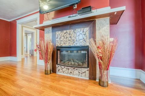 216 Jasper St, Springfield, MA 01109 photo 9