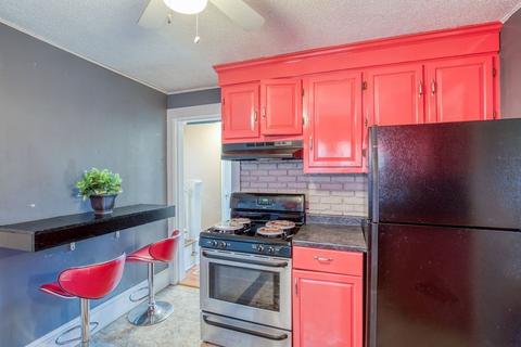 216 Jasper St, Springfield, MA 01109 photo 17