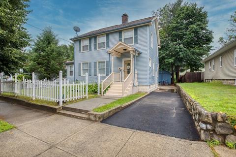 216 Jasper St, Springfield, MA 01109 photo 3