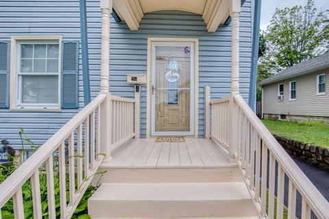 216 Jasper St, Springfield, MA 01109 photo 4