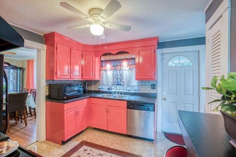 216 Jasper St, Springfield, MA 01109 photo 15