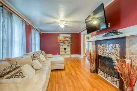 216 Jasper St, Springfield, MA 01109 photo 7