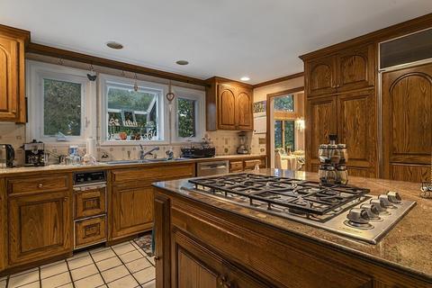 1 Rolleston Rd, Marblehead, MA 01945 photo 11