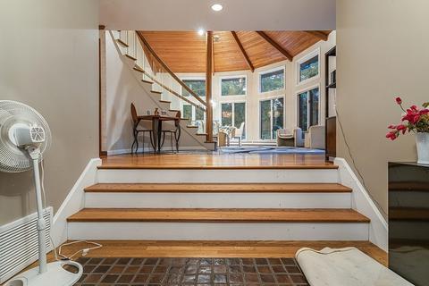1 Rolleston Rd, Marblehead, MA 01945 photo 3