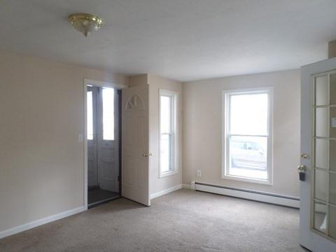 71 Main St, Blackstone, MA 01504 photo 3