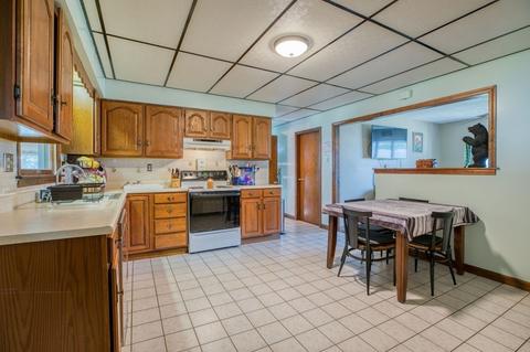 50 Shepherd St, Chicopee, MA 01013 photo 2