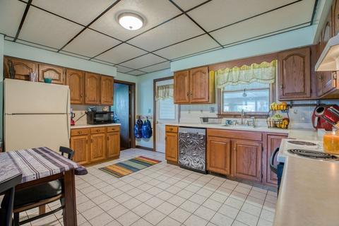 50 Shepherd St, Chicopee, MA 01013 photo 3